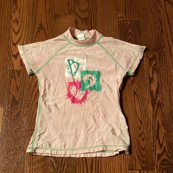 19 pieces of swimwear! Great swim shirts for when it’s very sunny outside! - Picture 9 of 13